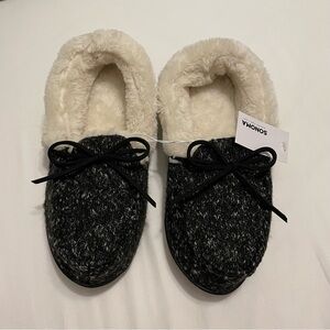 NWT Supercozy moccasin slippers